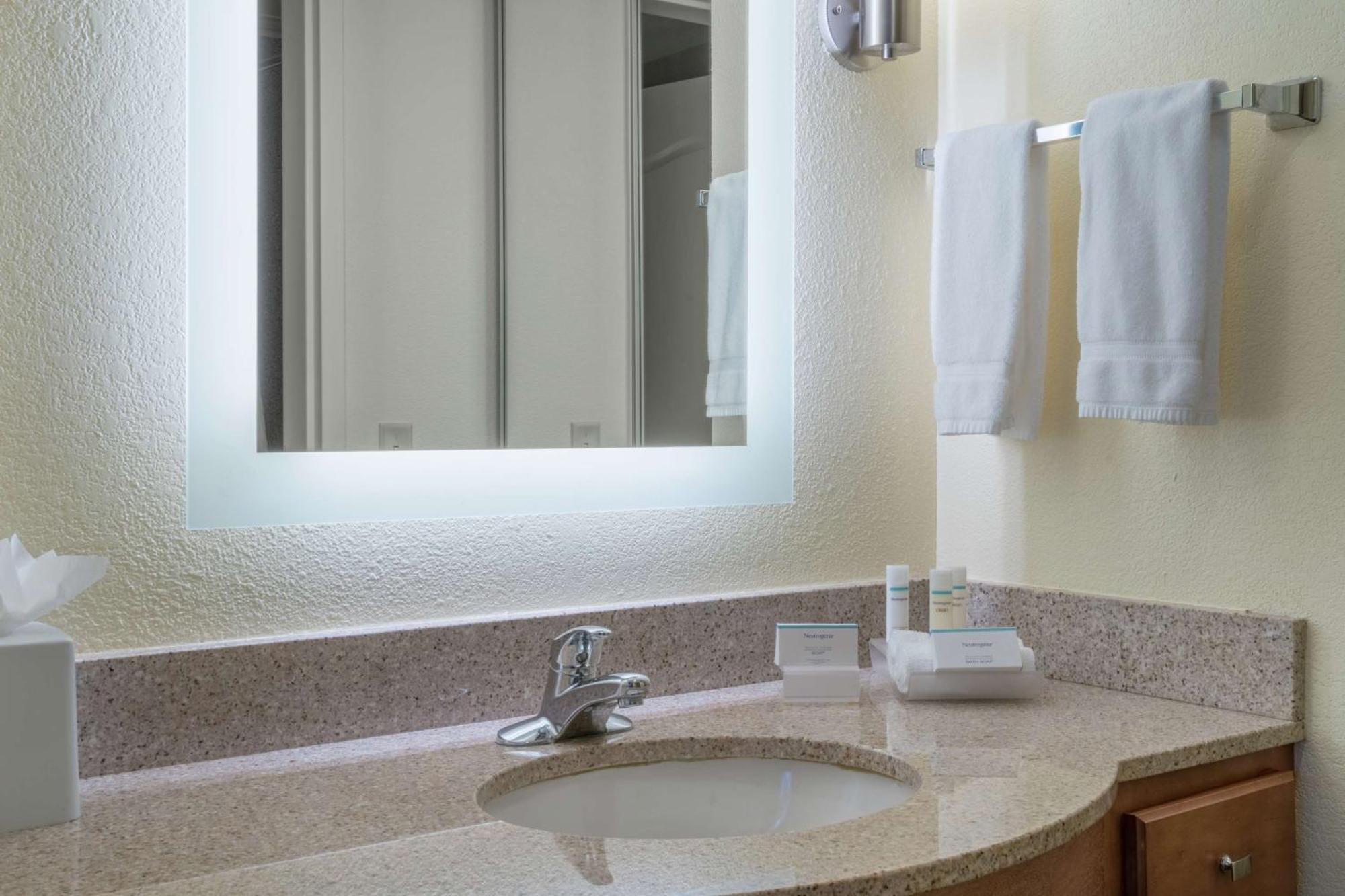 Homewood Suites By Hilton Philadelphia-Valley Forge Audubon Екстер'єр фото